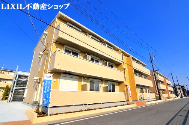 建物外観　吉川市内のお住まい探しなら、当社にお任せください！
