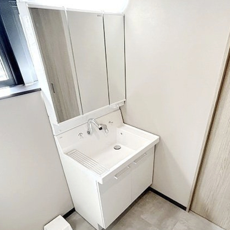 洗面設備　※別部屋の参考写真です。