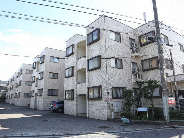 建物外観　外観は落ち着いています