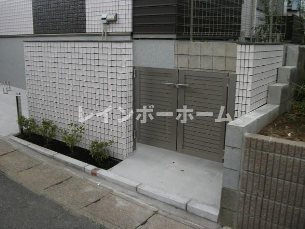 エントランス　建物の内部です