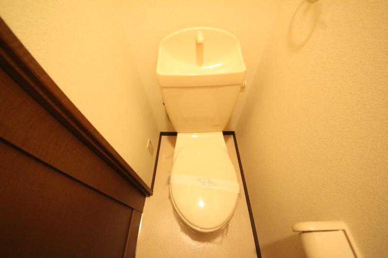 トイレ　トイレもきれいです