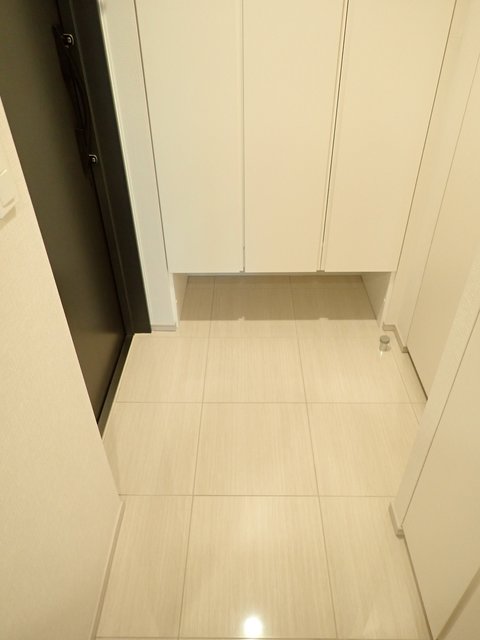 コンフォリア東陽町の玄関写真