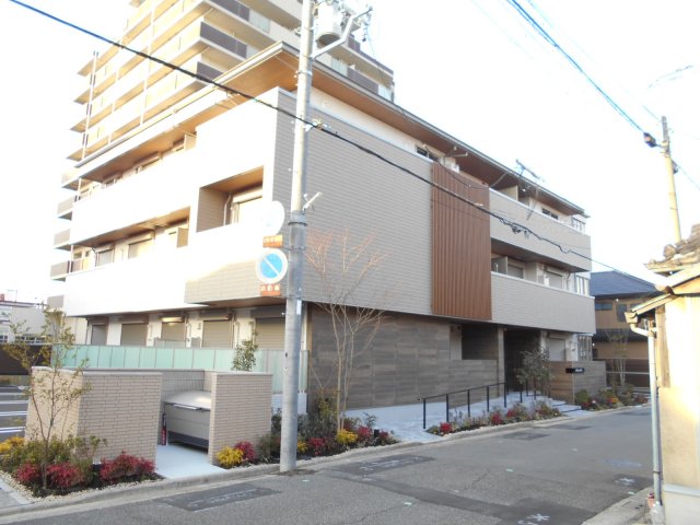 ヘルト シュタイン 堺東の外観写真