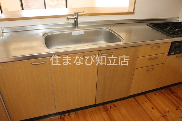 キッチン　同型・反転タイプ