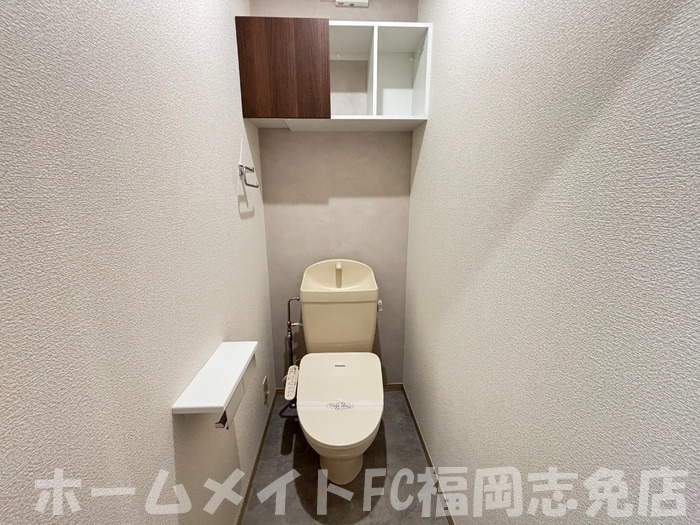 ＪＲ香椎線 土井駅 2階建 築27年のトイレ写真