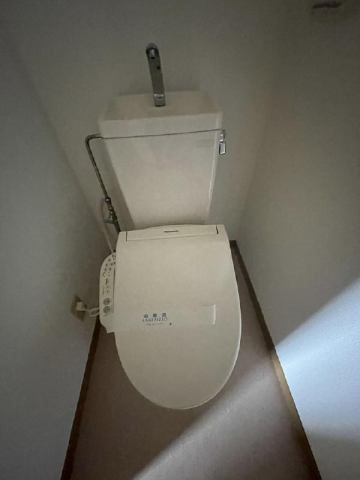 トイレ　※現況優先※同じ建物の他の部屋の写真です