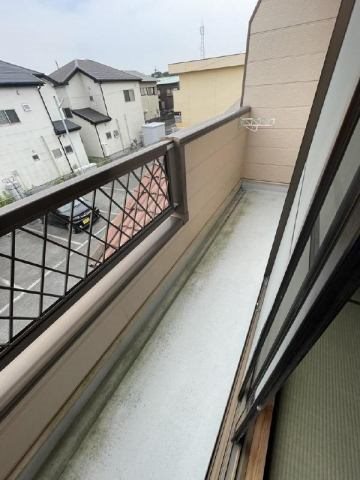 バルコニー　※現況優先※同じ建物の他の部屋の写真です