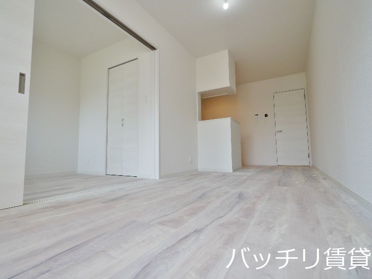 居室・リビング　同シリーズ物件写真の為、現況を優先致します。