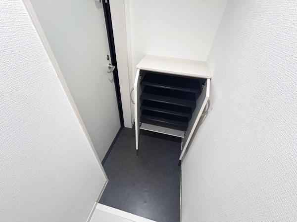 コティ光善寺の玄関写真