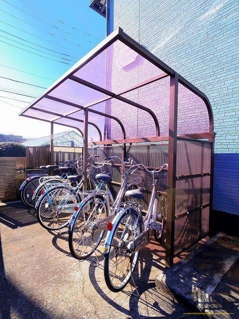 西武池袋線 東久留米駅 バス乗車時間：9分 最寄りバス停で下車 徒歩4分 2階建 築42年の外観写真