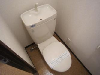桜マンションのトイレ写真