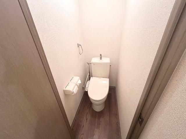 東急田園都市線 宮前平駅 徒歩9分 5階建 築27年のトイレ写真