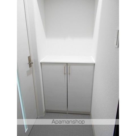 リベルテ南11条の玄関写真