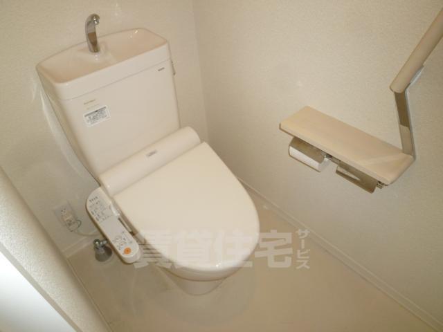 南海本線 七道駅 徒歩5分 3階建 築15年のトイレ写真