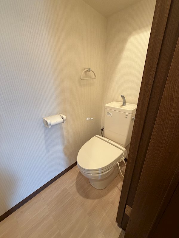 トイレ　※別のお部屋の写真です