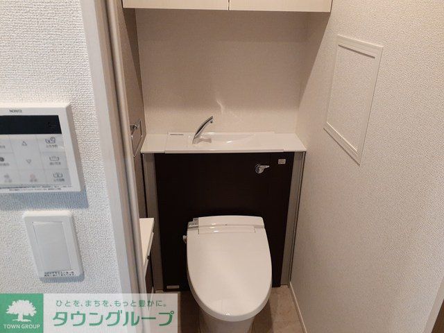 トイレ　同物件別部屋写真