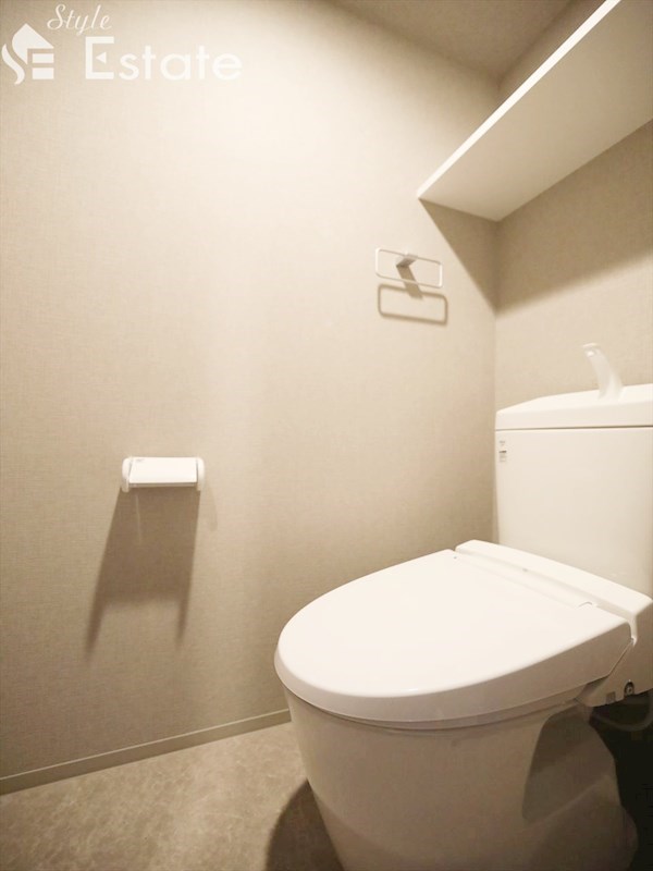 地下鉄鶴舞線 御器所駅 徒歩5分 11階建 築3年のトイレ写真