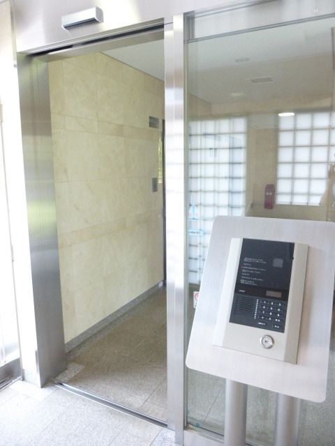 エントランス　★タウンハウジング仙川店まで★