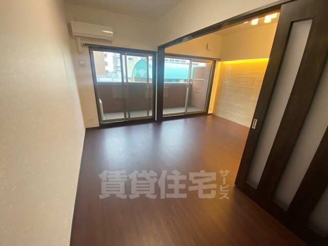 プレジオ海老江の居間写真