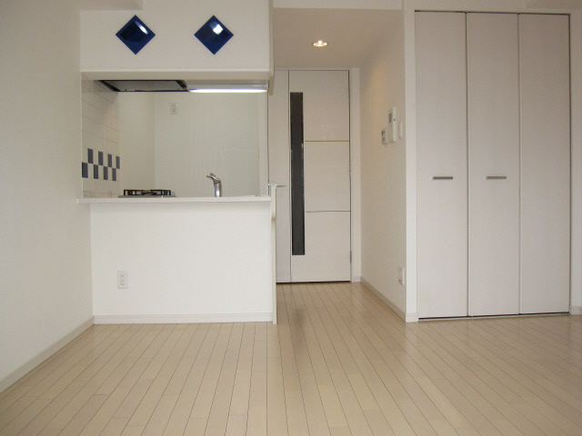居室・リビング　写真は同マンションの別のお部屋のものです
