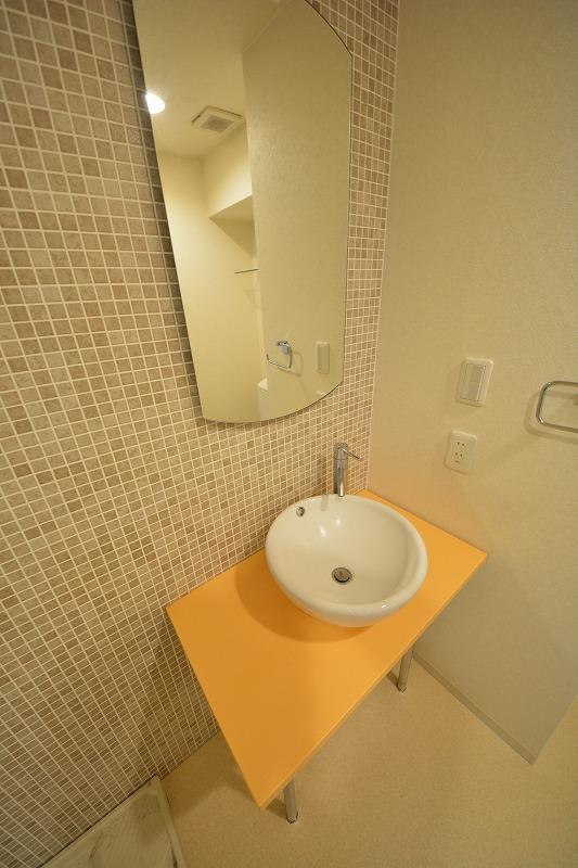 洗面設備　プライムアーバン堺筋本町　ボウル型独立洗面化粧台