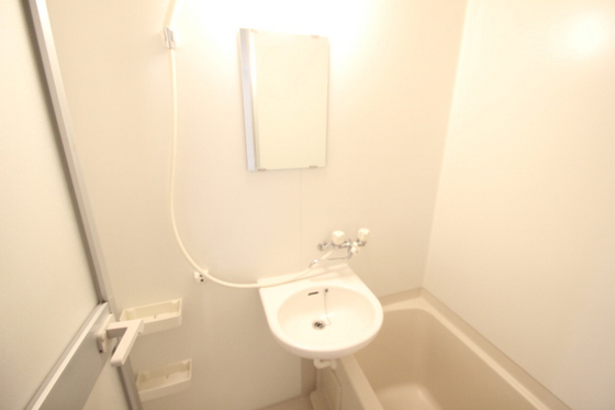 洗面設備　※別部屋の写真です