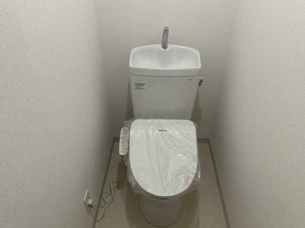 トイレ　※別号室参考写真です