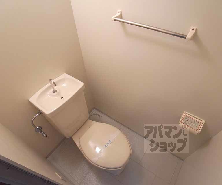 トイレ　清潔感のあるトイレです。