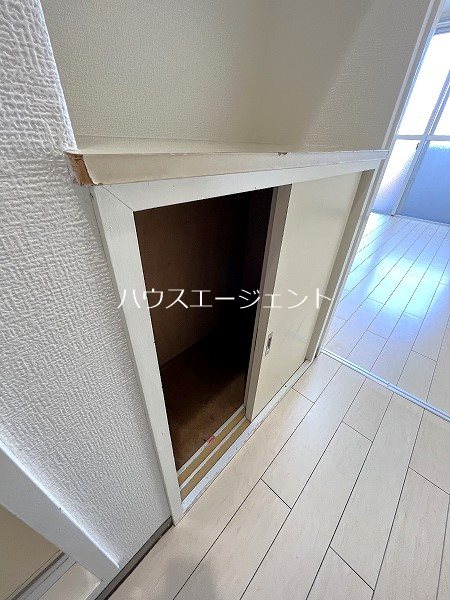 エントランス　シューズボックスです。