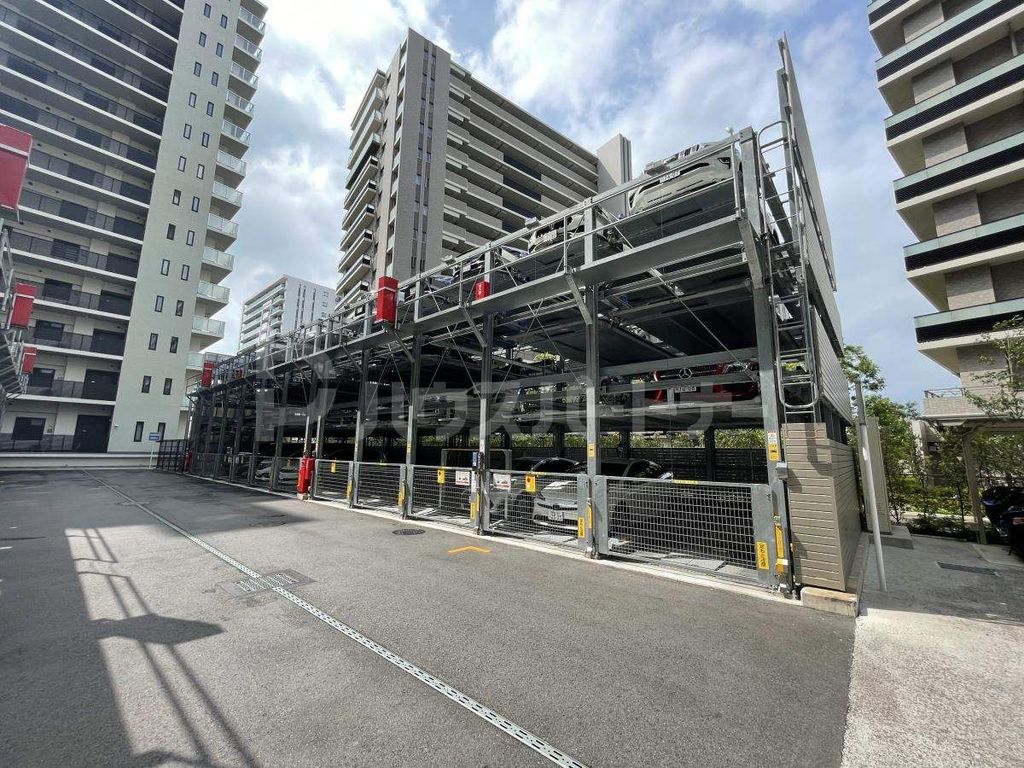 駐車場　駐車場
