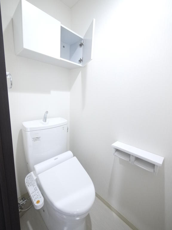 トイレ　清潔感あるウォシュレットトイレです。