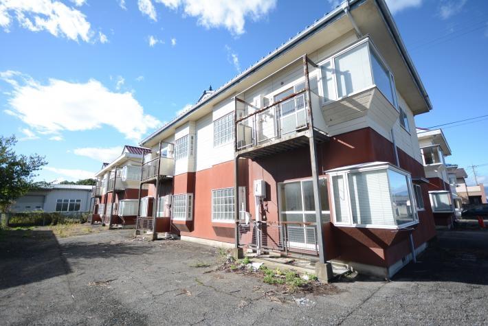 建物外観　すべて角部屋。保育園・小学校・中学校近く♪