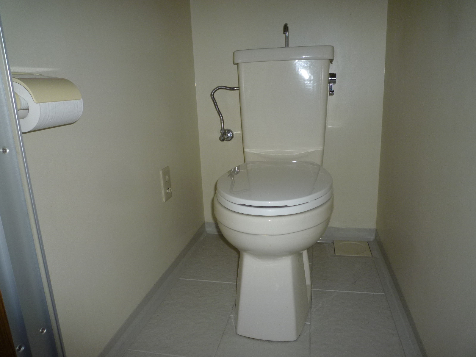 トイレ　バス・トイレ別です。