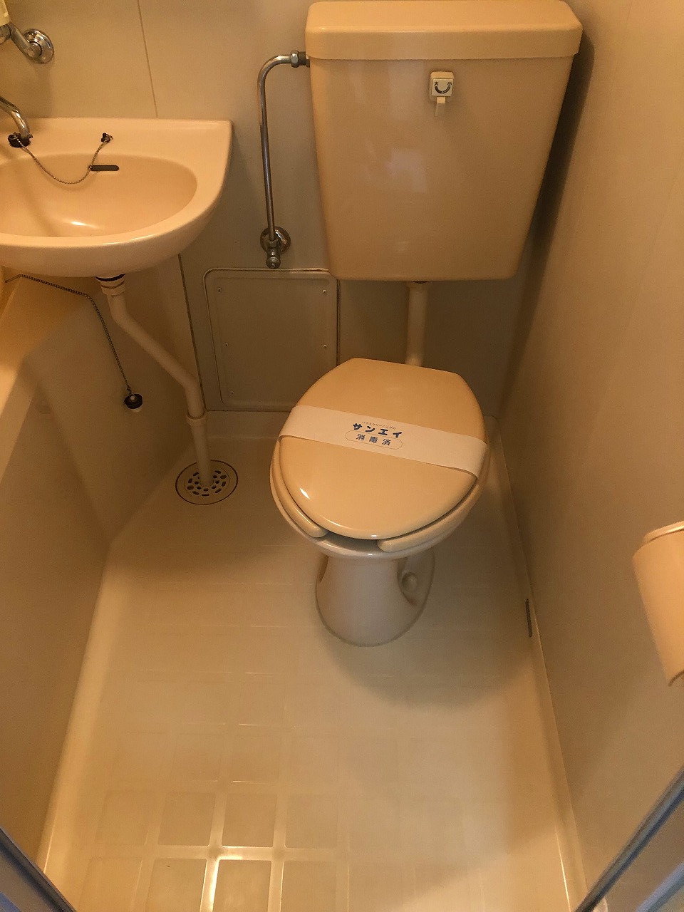 京王線 府中駅 徒歩12分 4階建 築36年のトイレ写真