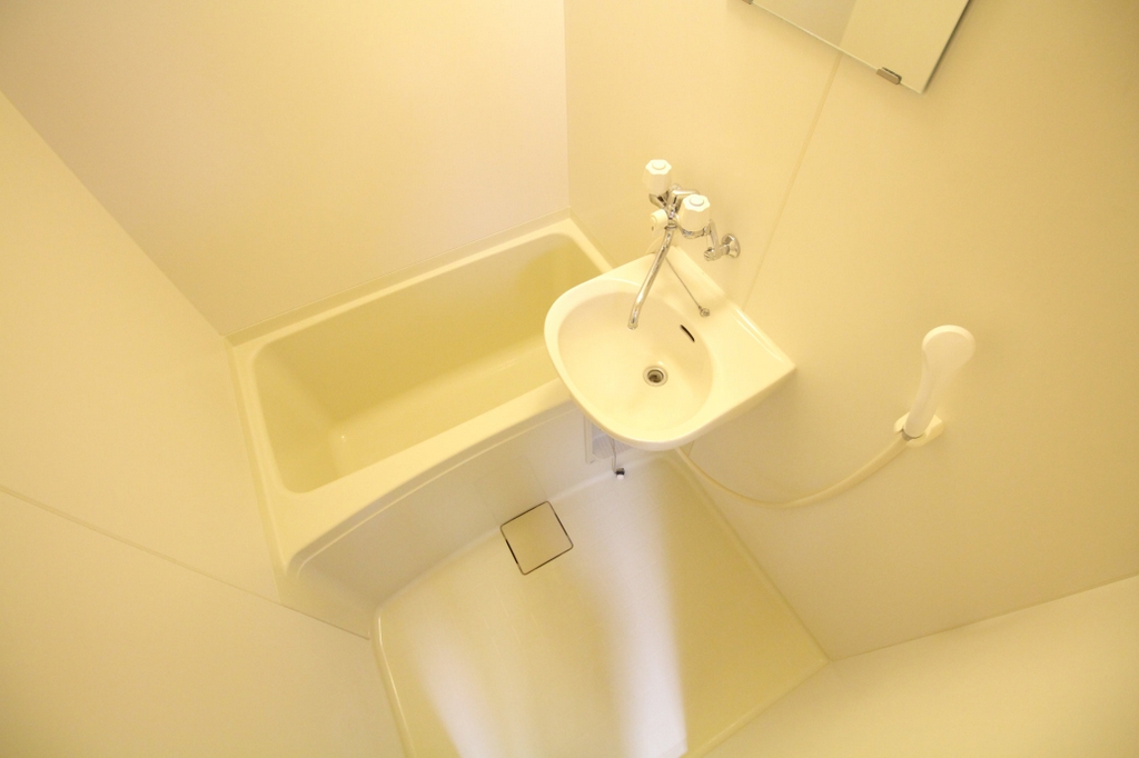 バス・シャワールーム　ゆったりとしたバスタイムをどうぞ！