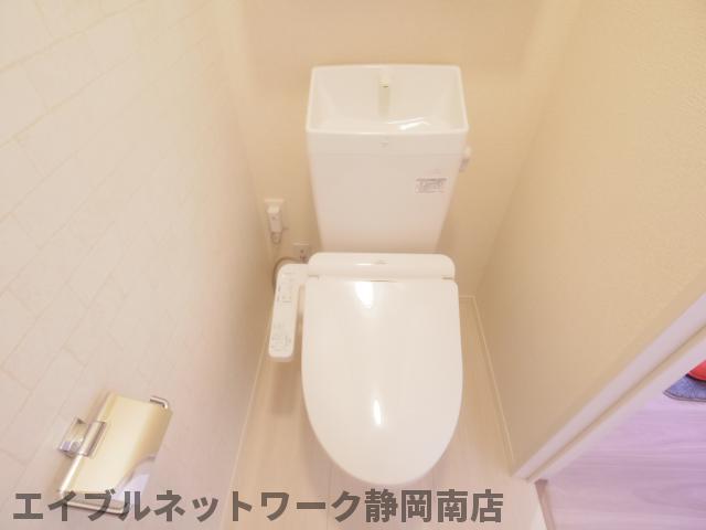 トイレ　トイレもきれいです