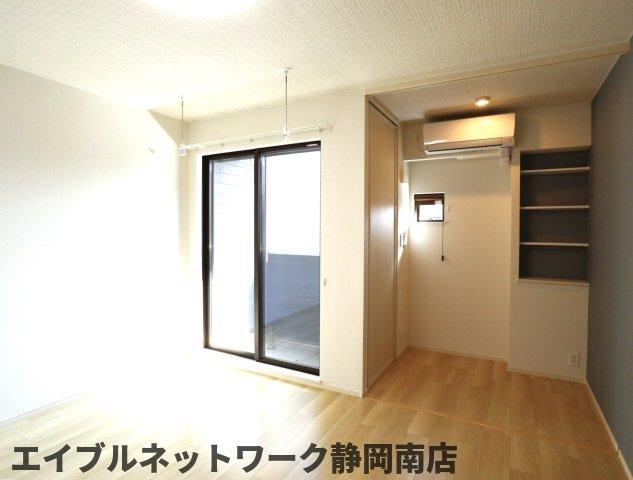 居室・リビング　ゆったりとした居間です