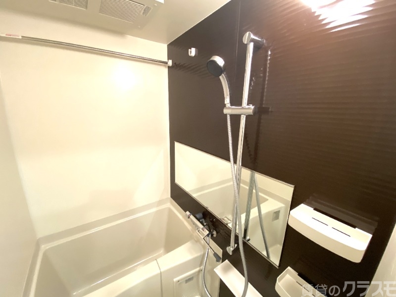 バス・シャワールーム　一日のお疲れをお取りください。