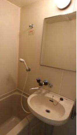 洗面設備　使いやすい洗面所です