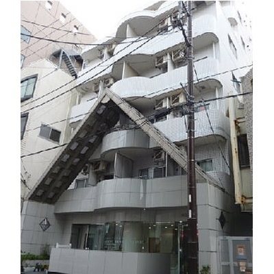 【水戸市泉町のマンションの建物外観】