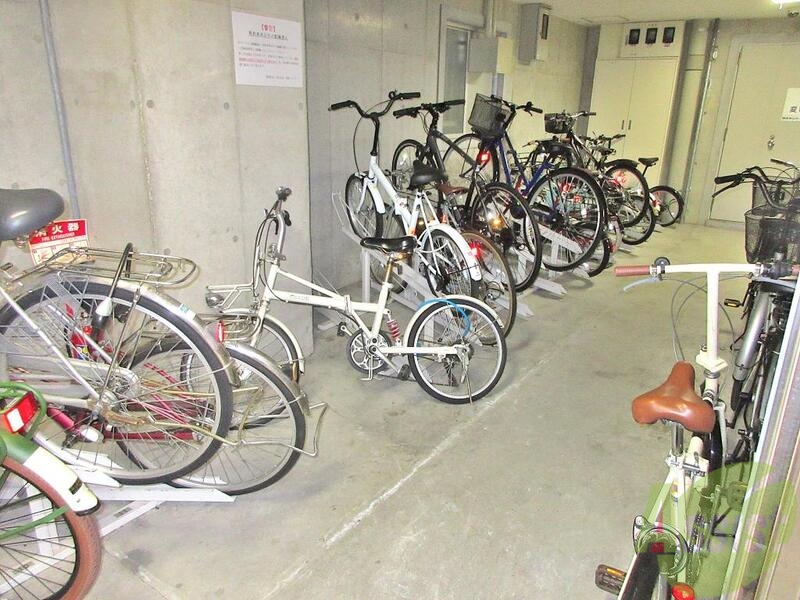 【大阪市西区南堀江のマンションの駐車場】