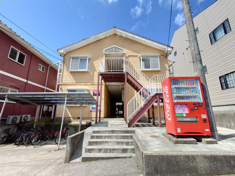 建物外観　2010年に外壁リフォーム済み