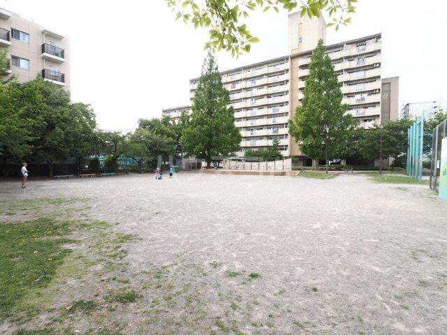 【ホワイト指金の公園】