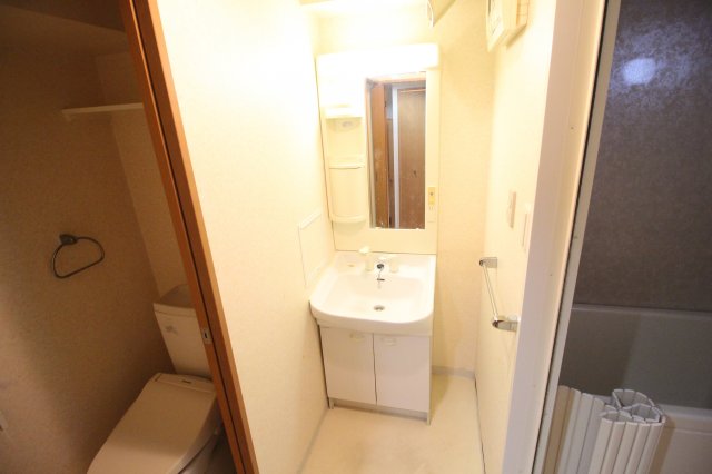 洗面設備　シャンプドレッサー付きパウダールーム