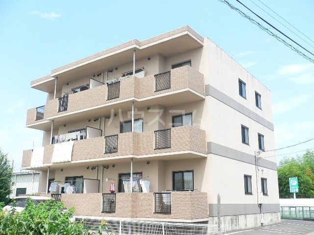 伊勢崎市連取町のマンションの建物外観