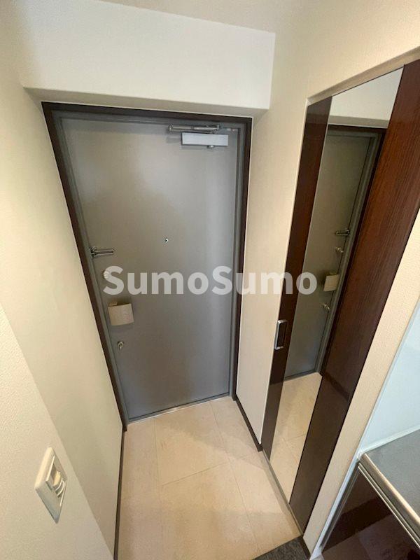 玄関　収納もある玄関です