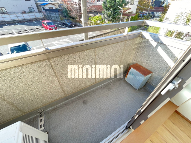 バルコニー　室内写真です。