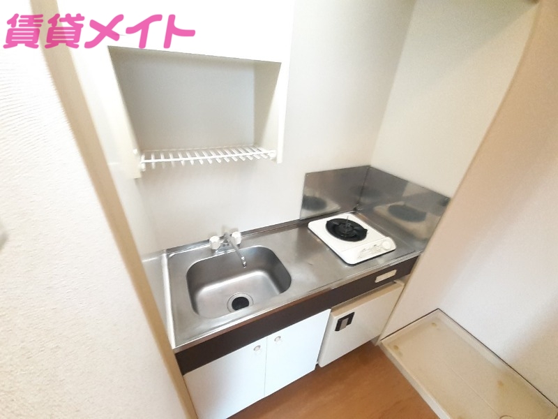 キッチン　別部屋参考写真です