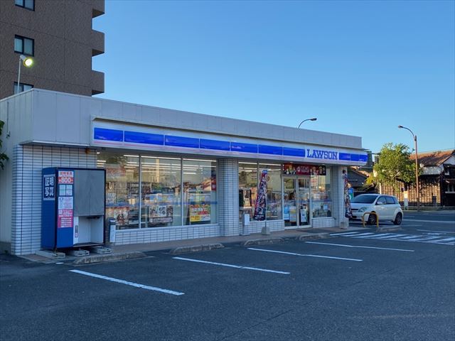 コンビニ　ローソン（コンビニ）まで599m