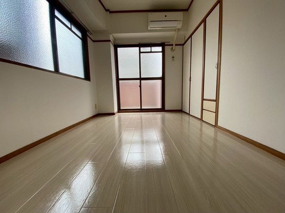 居室・リビング　※別部屋の写真です